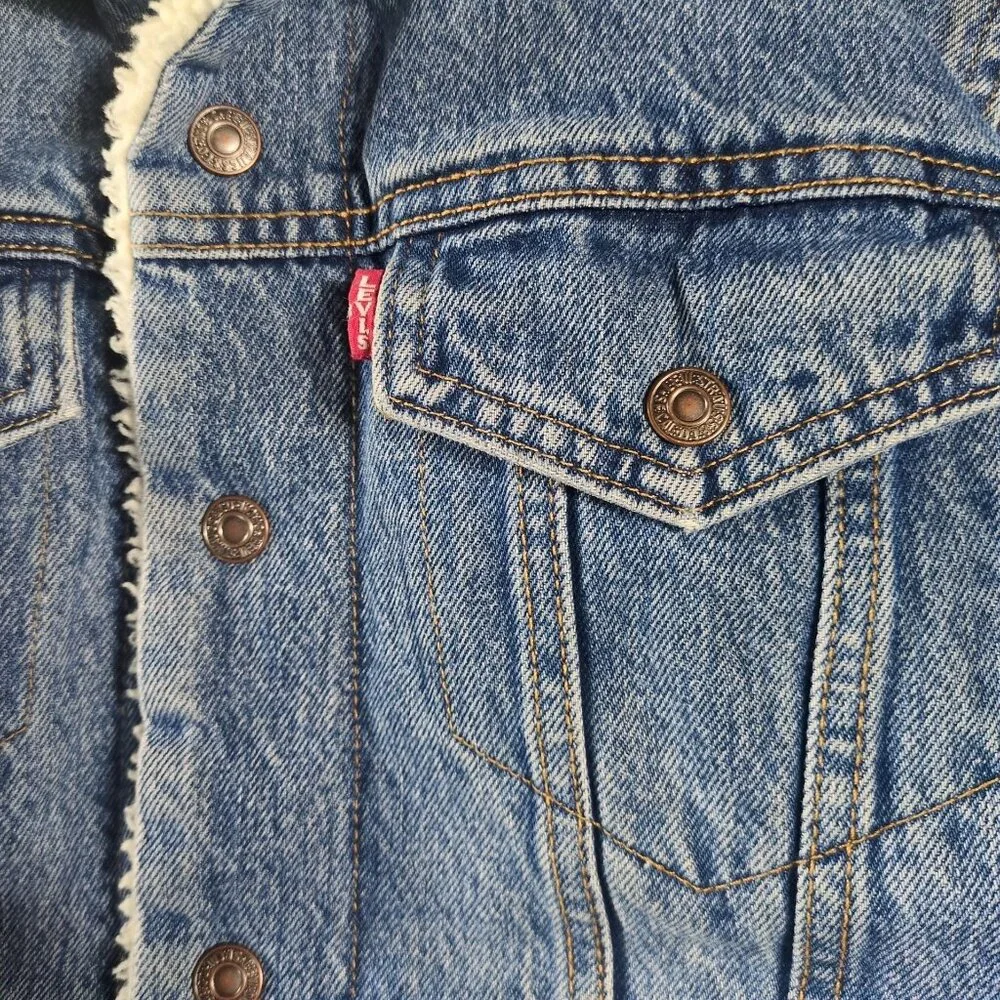 Levi’s‎ Premium Mens S Sherpa Lined Denim Trucker Jacket Blue Western Light Wash - Picture 8 of 13